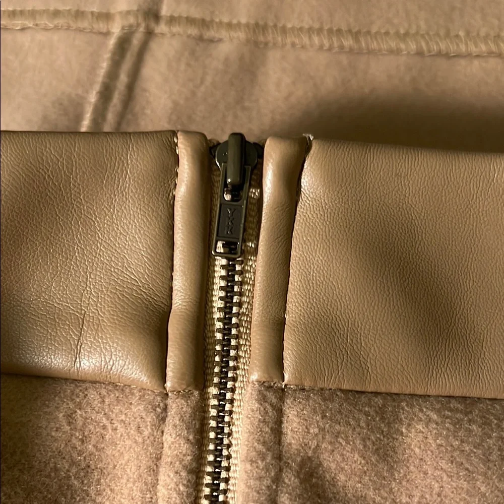 🤎 CAbi HTF Size 14 Camel Heritage Skirt #8008 POCKETS - Picture 8 of 11